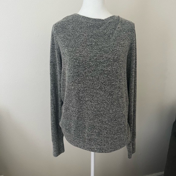 CHAMPION | Heather Grey Open Back Workout Long Sleeve Top with Thumb Holes - Picture 3 of 10